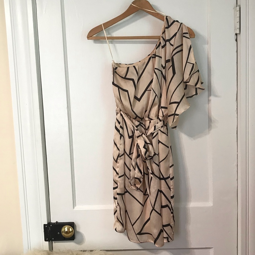 One shoulder geometric dress